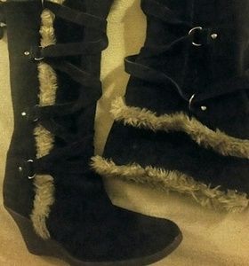 ANA boots with the Faux Fur